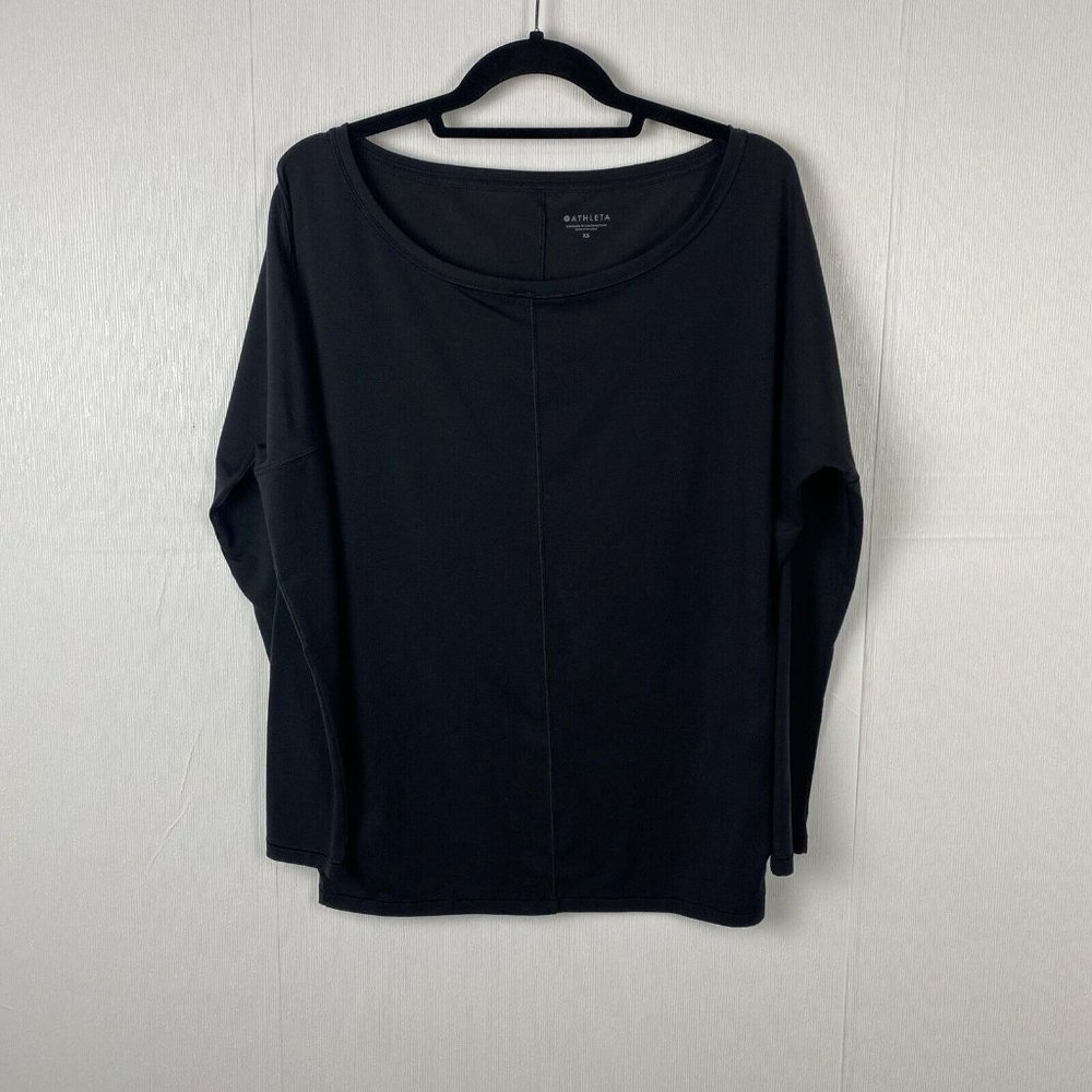 Athleta Woman’s Black Long Sleeves Scoop Neck Stretch Top Size XS.